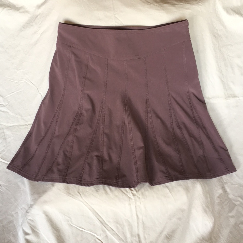 Athleta skirt with shorts